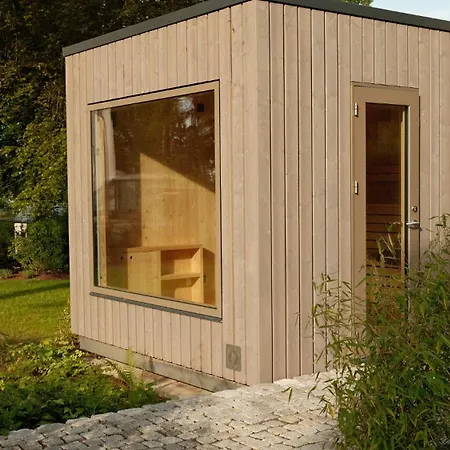Bluestar Am Storkower Inkl Badesteg Und Gartensauna *