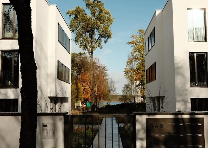 Bluestar Am Storkower Inkl Badesteg Und Gartensauna シュトルコウ